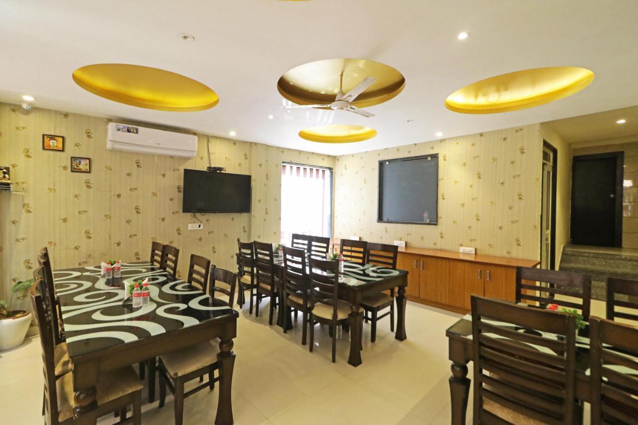 Hotel Paragon Suites New Delhi Exterior photo