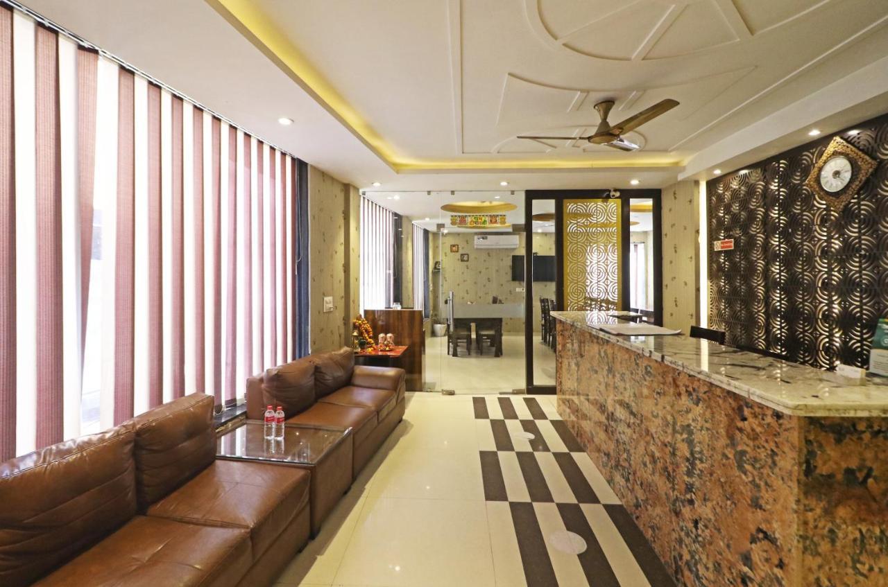 Hotel Paragon Suites New Delhi Exterior photo